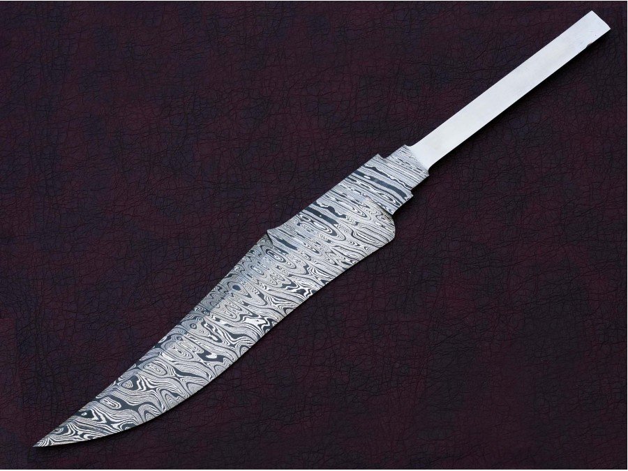 Custom Handmade Twisted Pattern Damascus Steel Bowie Knife Blade Blank Custom Handmade Twisted Pattern Damascus Steel Bowie Knife Blade Blank