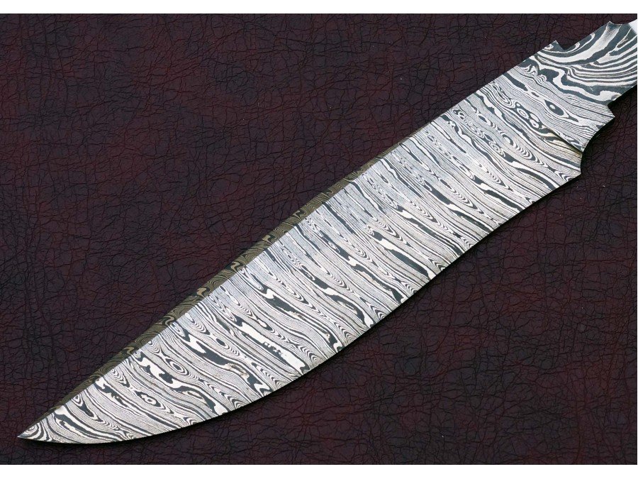 Custom Handmade Twisted Pattern Damascus Steel Bowie Knife Blade Blank Custom Handmade Twisted Pattern Damascus Steel Bowie Knife Blade Blank