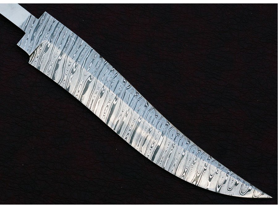 Custom Handmade Twisted Pattern Damascus Steel Bowie Knife Blade Blank Custom Handmade Twisted Pattern Damascus Steel Bowie Knife Blade Blank