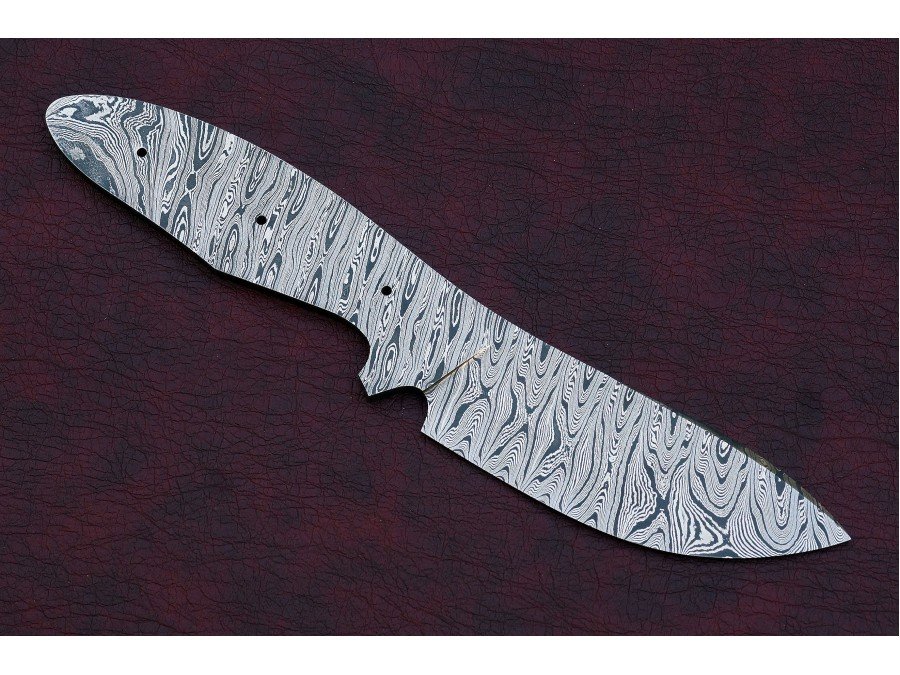 Custom Made Damascus Steel Hunting Knives Blade Blank Custom Made Damascus Steel Hunting Knives Blade Blank