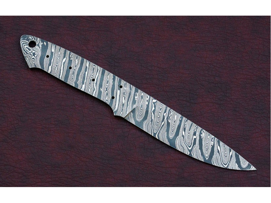 Custom Made Damascus Steel Hunting Knives Blade Blank Custom Made Damascus Steel Hunting Knives Blade Blank