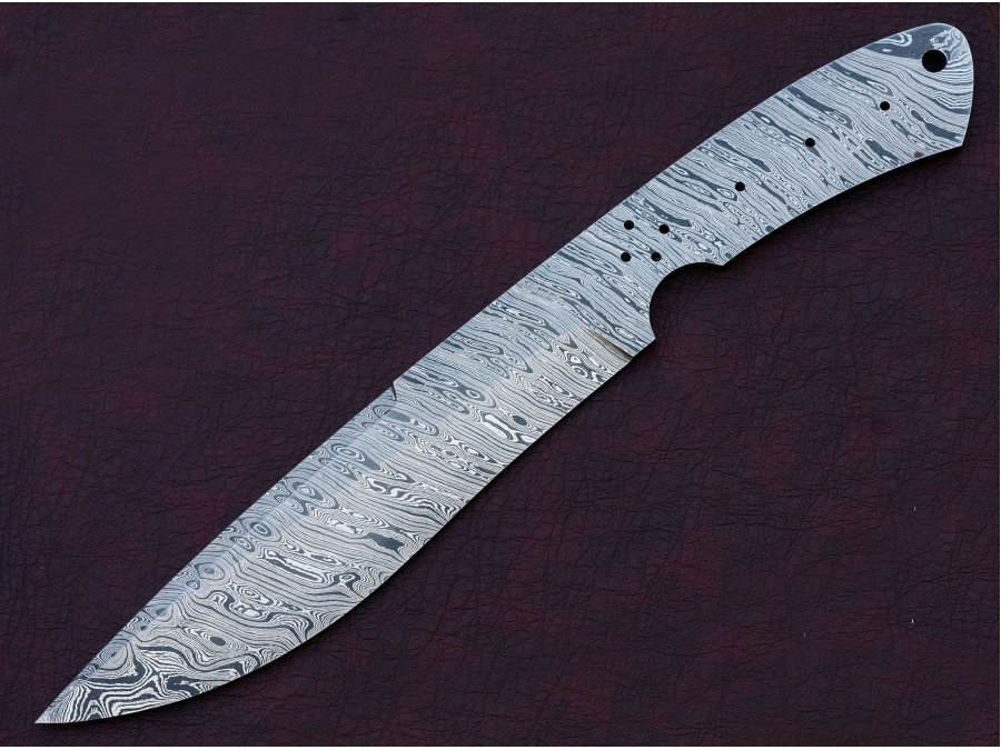 Custom Made Damascus Steel Hunting Knives Blade Blank Custom Made Damascus Steel Hunting Knives Blade Blank