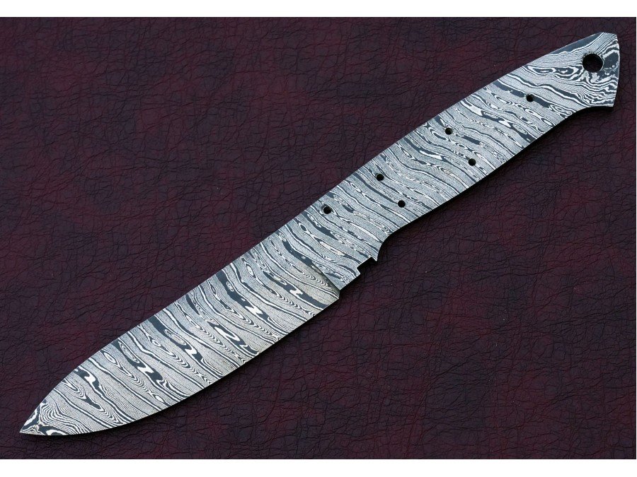 Custom Made Damascus Steel Hunting Knives Blade Blank Custom Made Damascus Steel Hunting Knives Blade Blank