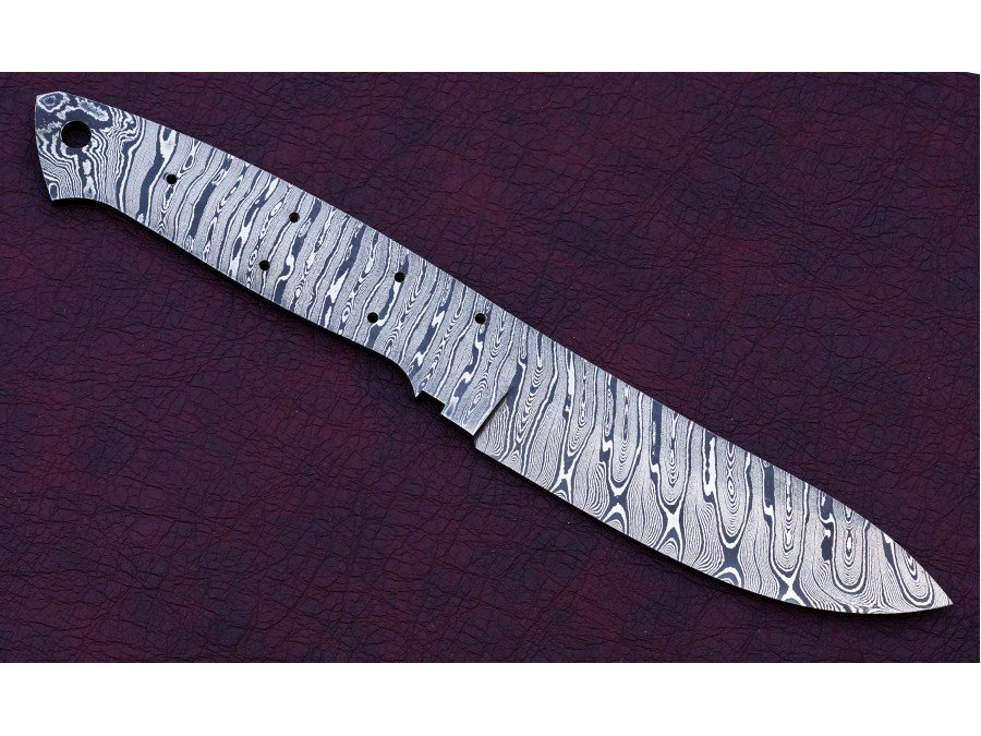 Custom Made Damascus Steel Hunting Knives Blade Blank Custom Made Damascus Steel Hunting Knives Blade Blank