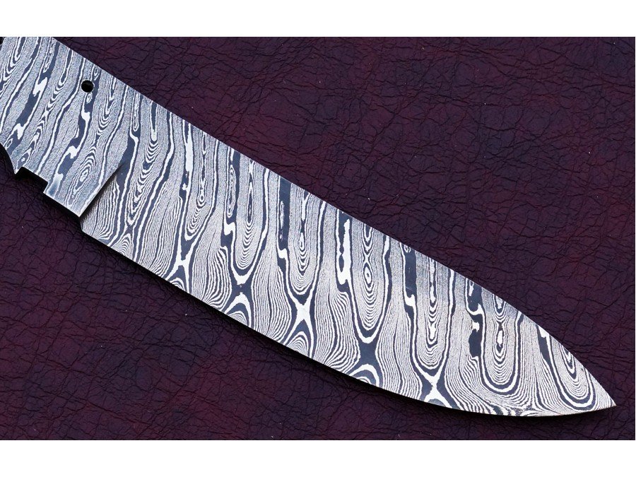 Custom Made Damascus Steel Hunting Knives Blade Blank Custom Made Damascus Steel Hunting Knives Blade Blank