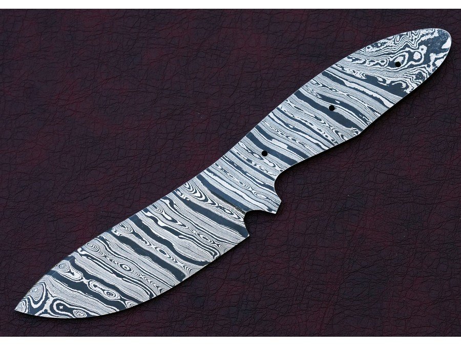 Custom Made Damascus Steel Hunting Knives Blade Blank Custom Made Damascus Steel Hunting Knives Blade Blank