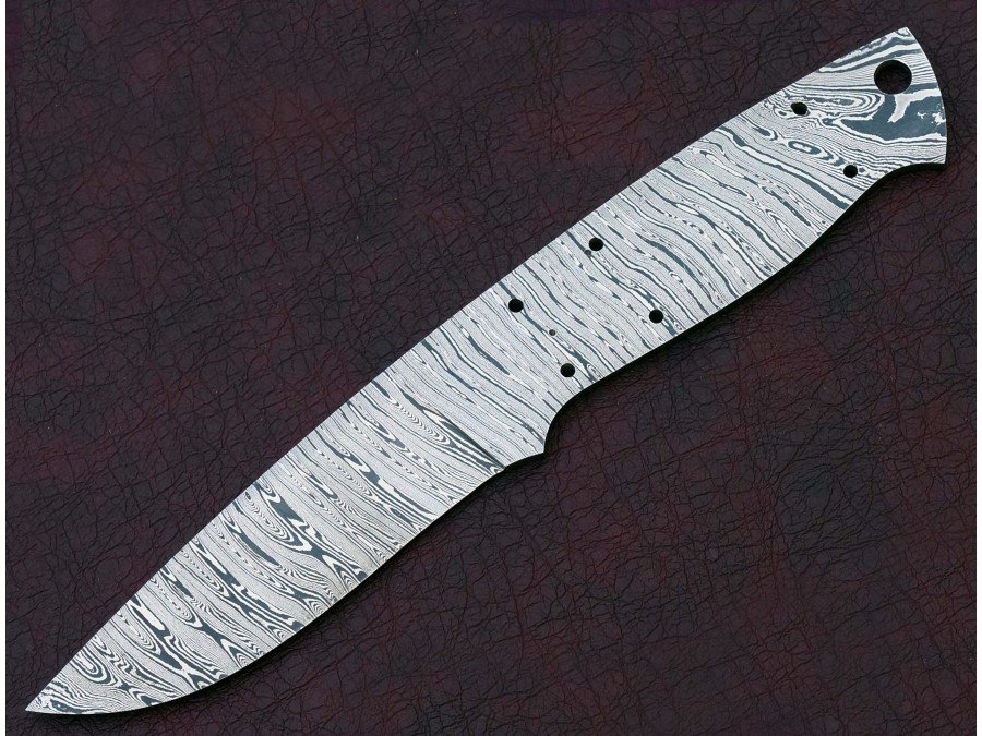Custom Made Damascus Steel Hunting Knives Blade Blank Custom Made Damascus Steel Hunting Knives Blade Blank