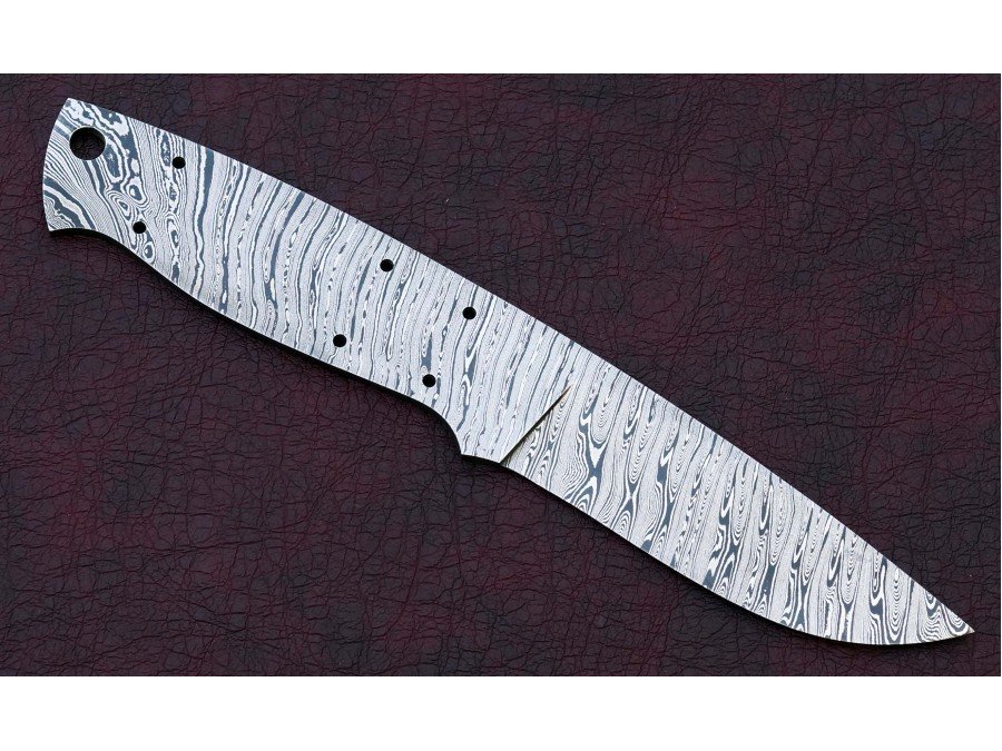 Custom Made Damascus Steel Hunting Knives Blade Blank Custom Made Damascus Steel Hunting Knives Blade Blank