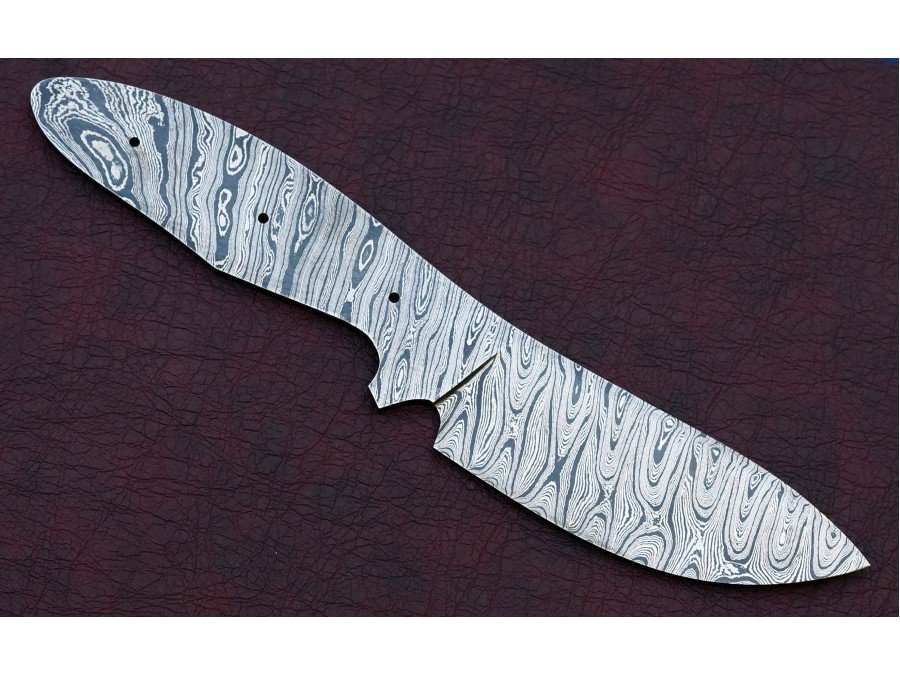 Custom Made Damascus Steel Hunting Knives Blade Blank Custom Made Damascus Steel Hunting Knives Blade Blank