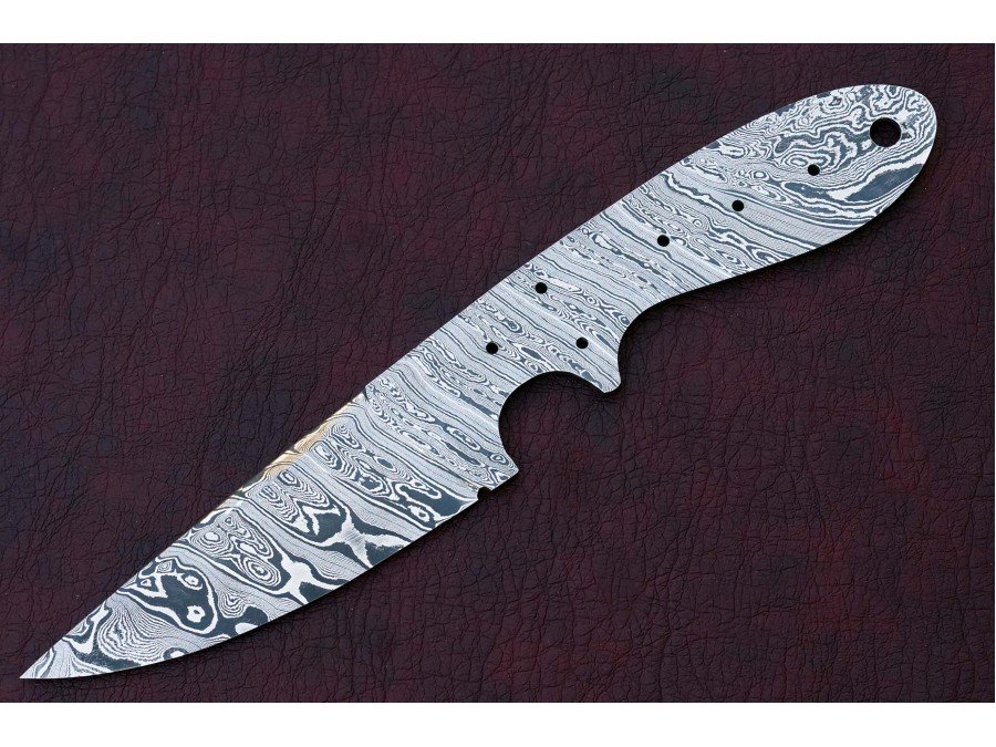 Custom Made Damascus Steel Hunting Knives Blade Blank Custom Made Damascus Steel Hunting Knives Blade Blank