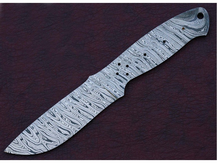Custom Made Damascus Steel Hunting Knives Blade Blank Custom Made Damascus Steel Hunting Knives Blade Blank
