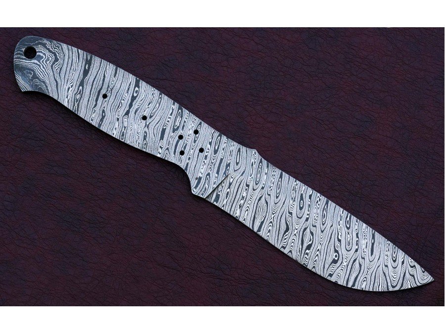 Custom Made Damascus Steel Hunting Knives Blade Blank Custom Made Damascus Steel Hunting Knives Blade Blank