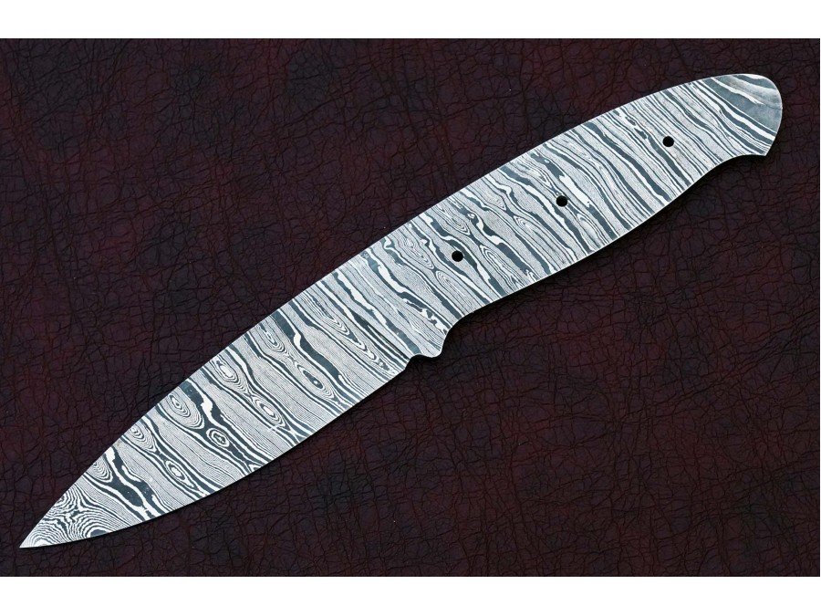 Custom Made Damascus Steel Hunting Knives Blade Blank Custom Made Damascus Steel Hunting Knives Blade Blank