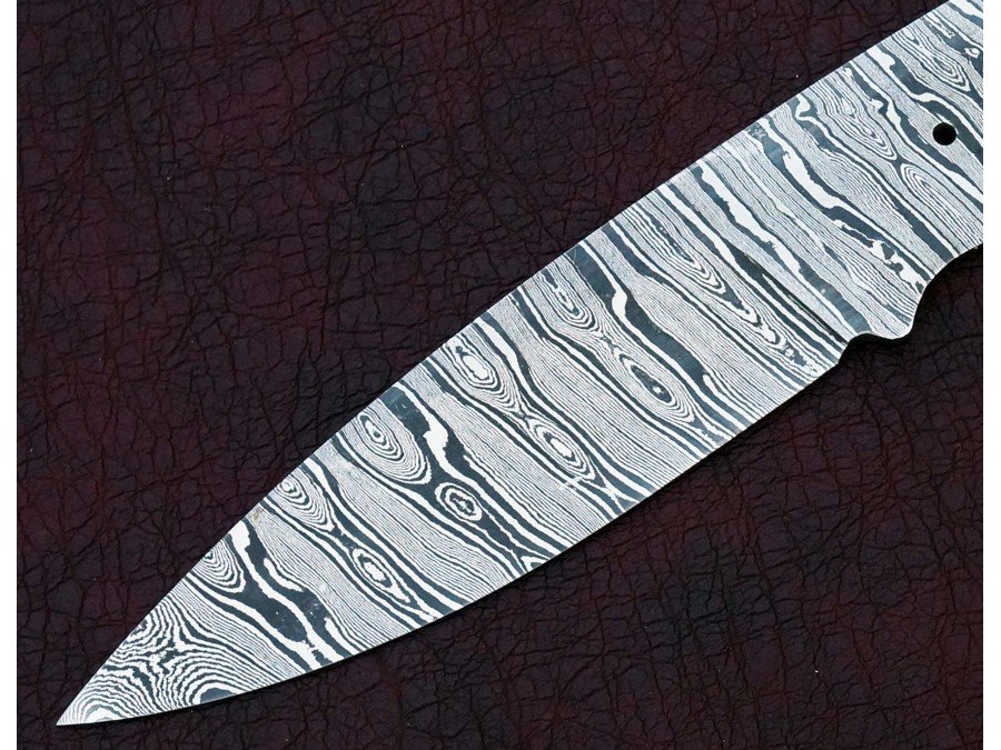 Custom Made Damascus Steel Hunting Knives Blade Blank Custom Made Damascus Steel Hunting Knives Blade Blank