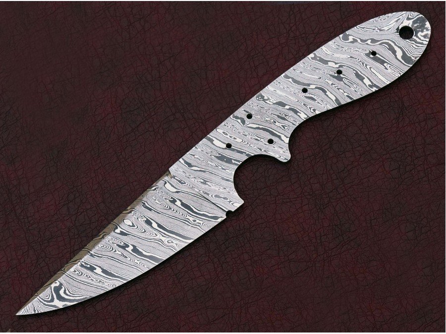 Custom Made Damascus Steel Hunting Knives Blade Blank Custom Made Damascus Steel Hunting Knives Blade Blank