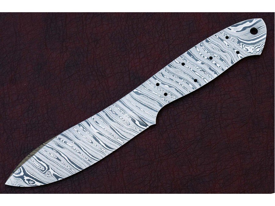 Custom Made Damascus Steel Hunting Knives Blade Blank Custom Made Damascus Steel Hunting Knives Blade Blank