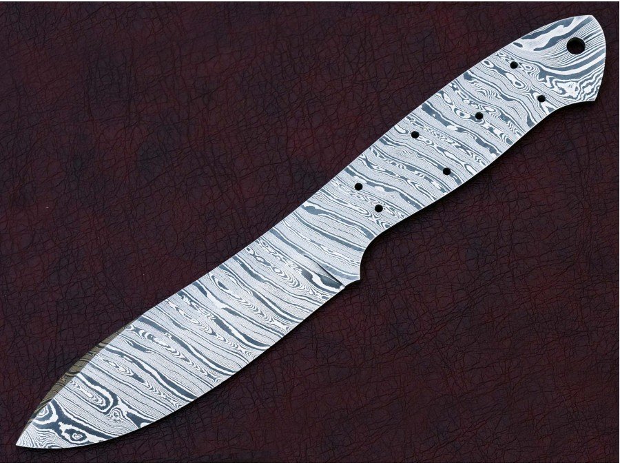 Custom Made Damascus Steel Hunting Knives Blade Blank Custom Made Damascus Steel Hunting Knives Blade Blank