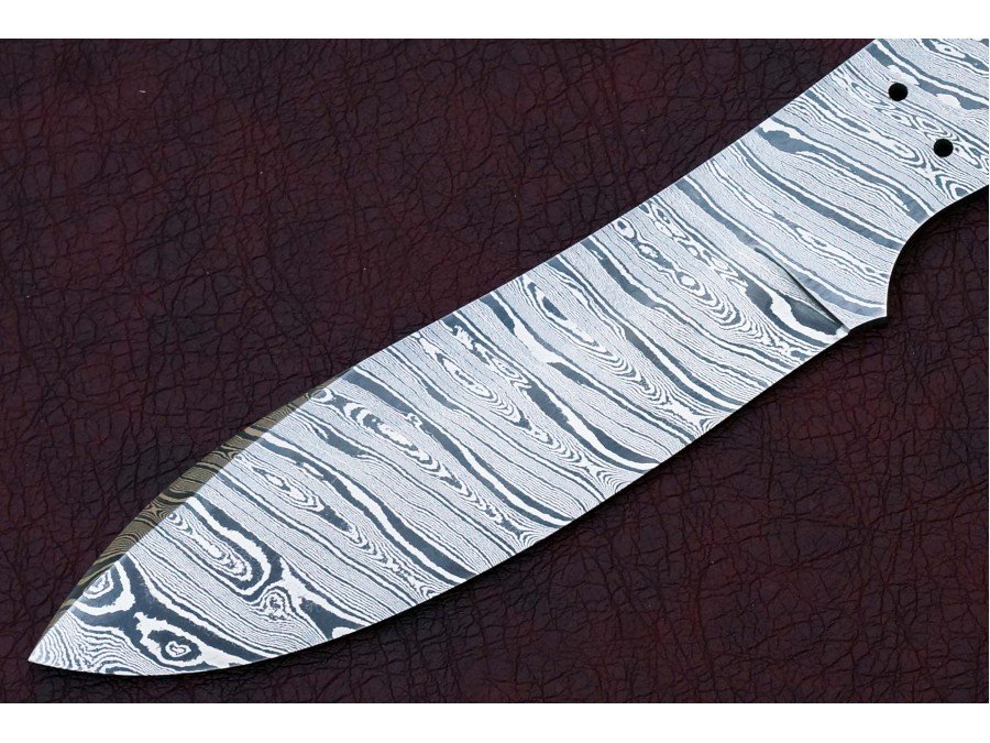 Custom Made Damascus Steel Hunting Knives Blade Blank Custom Made Damascus Steel Hunting Knives Blade Blank
