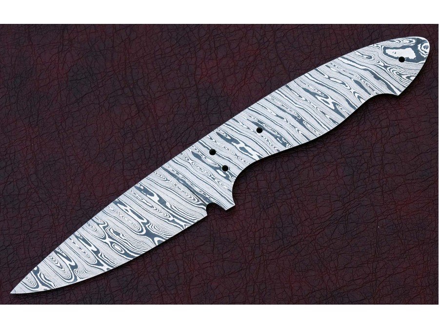 Custom Made Damascus Steel Hunting Knives Blade Blank Custom Made Damascus Steel Hunting Knives Blade Blank