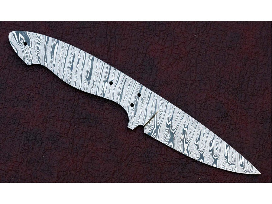 Custom Made Damascus Steel Hunting Knives Blade Blank Custom Made Damascus Steel Hunting Knives Blade Blank