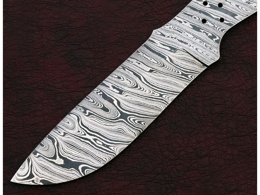 Custom Made Damascus Steel Hunting Knives Blade Blank Custom Made Damascus Steel Hunting Knives Blade Blank