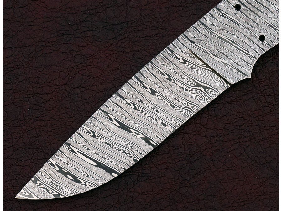 Custom Made Damascus Steel Hunting Knives Blade Blank Custom Made Damascus Steel Hunting Knives Blade Blank