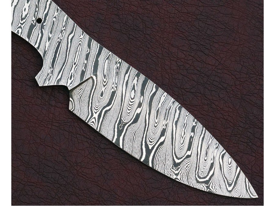 Custom Made Damascus Steel Hunting Knives Blade Blank Custom Made Damascus Steel Hunting Knives Blade Blank