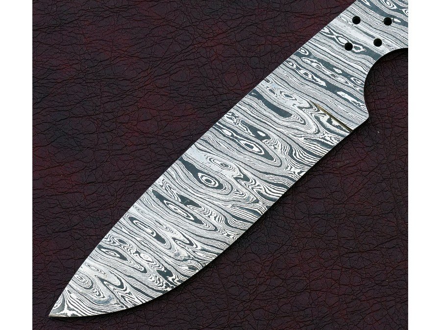 Custom Made Damascus Steel Hunting Knives Blade Blank Custom Made Damascus Steel Hunting Knives Blade Blank
