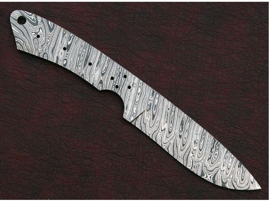 Custom Made Damascus Steel Hunting Knives Blade Blank Custom Made Damascus Steel Hunting Knives Blade Blank