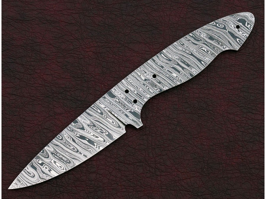 Custom Made Damascus Steel Hunting Knives Blade Blank Custom Made Damascus Steel Hunting Knives Blade Blank