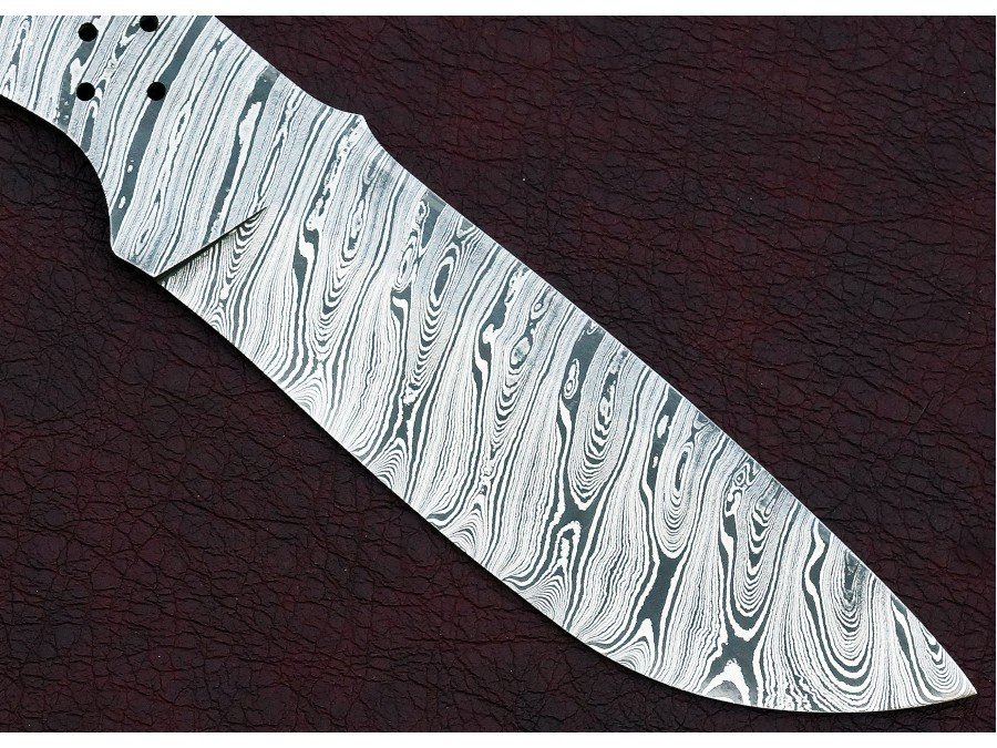 Custom Made Damascus Steel Hunting Knives Blade Blank Custom Made Damascus Steel Hunting Knives Blade Blank