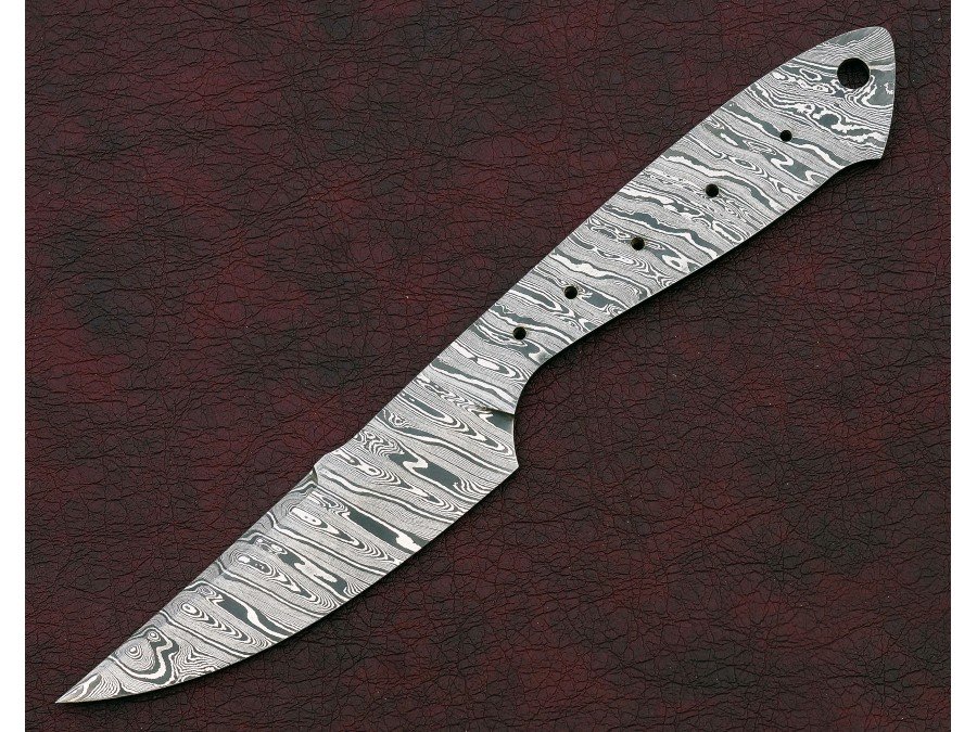 Custom Made Damascus Steel Hunting Knives Blade Blank Custom Made Damascus Steel Hunting Knives Blade Blank