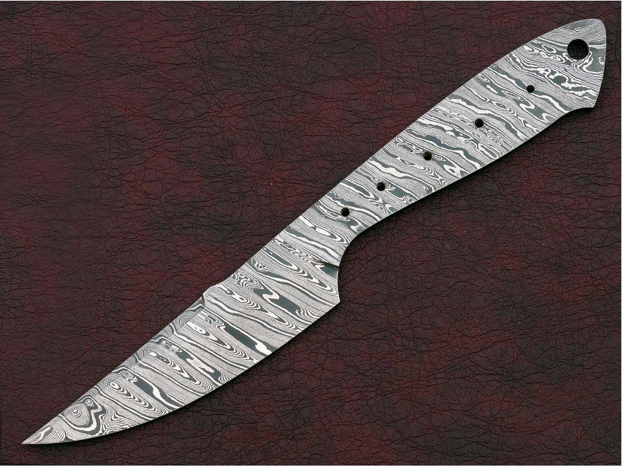 Custom Made Damascus Steel Hunting Knives Blade Blank Custom Made Damascus Steel Hunting Knives Blade Blank