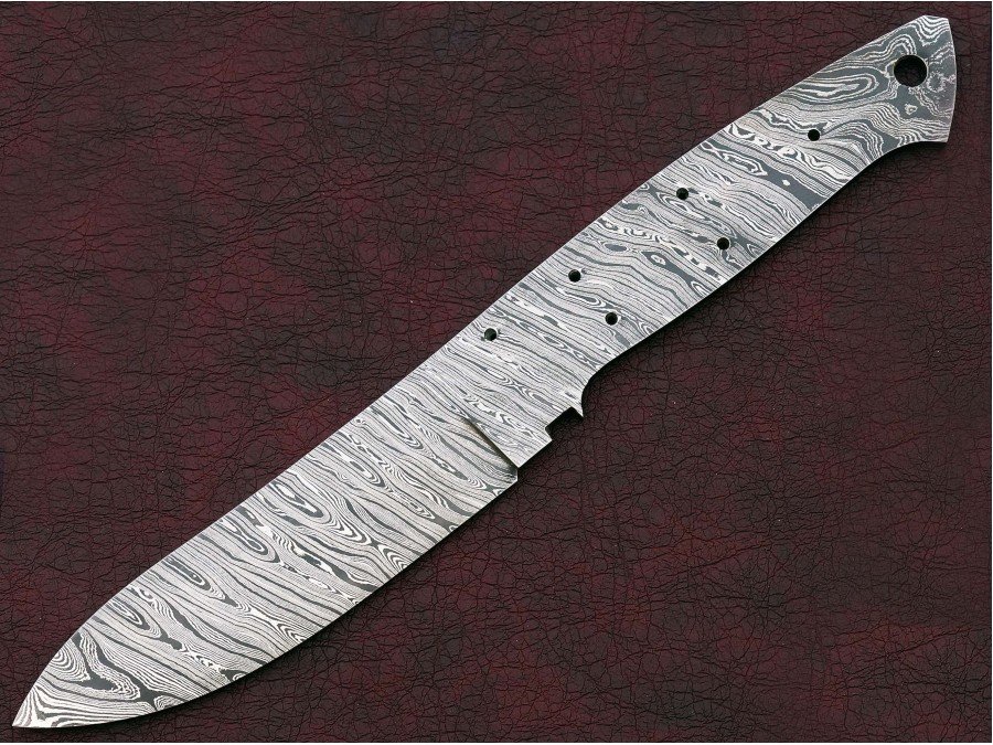 Custom Made Damascus Steel Hunting Knives Blade Blank Custom Made Damascus Steel Hunting Knives Blade Blank