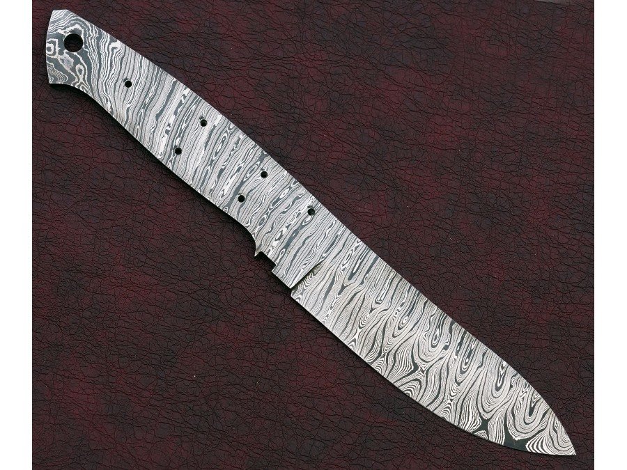Custom Made Damascus Steel Hunting Knives Blade Blank Custom Made Damascus Steel Hunting Knives Blade Blank