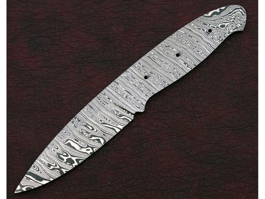 Custom Made Damascus Steel Hunting Knives Blade Blank Custom Made Damascus Steel Hunting Knives Blade Blank