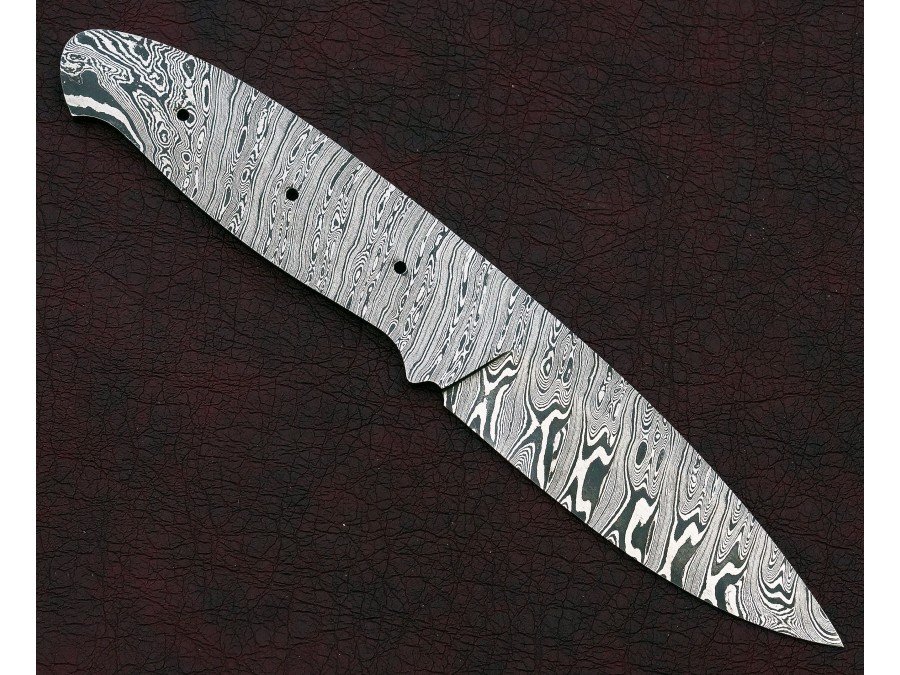 Custom Made Damascus Steel Hunting Knives Blade Blank Custom Made Damascus Steel Hunting Knives Blade Blank
