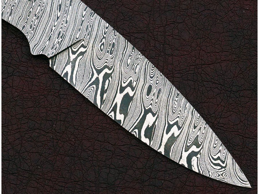 Custom Made Damascus Steel Hunting Knives Blade Blank Custom Made Damascus Steel Hunting Knives Blade Blank