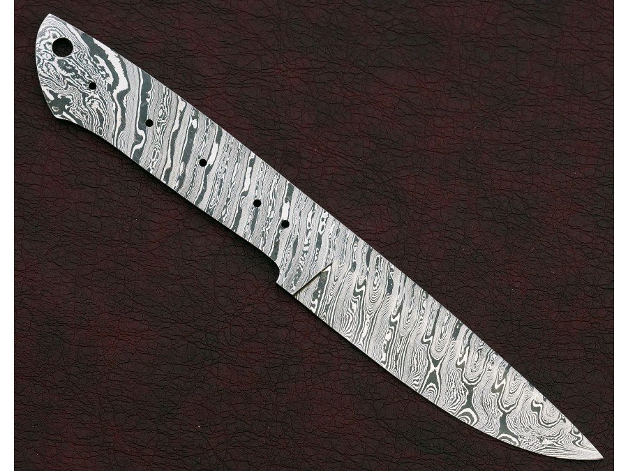 Custom Made Damascus Steel Hunting Knives Blade Blank Custom Made Damascus Steel Hunting Knives Blade Blank