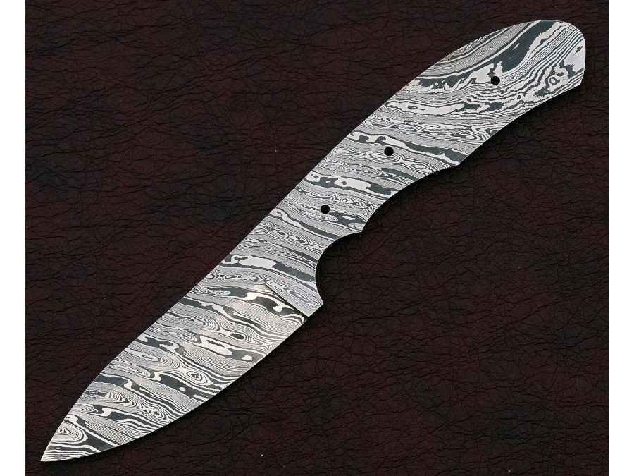 Custom Made Damascus Steel Hunting Knives Blade Blank Custom Made Damascus Steel Hunting Knives Blade Blank