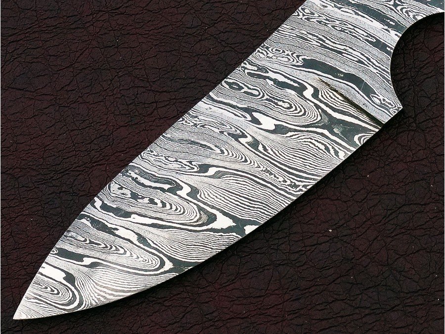 Custom Made Damascus Steel Hunting Knives Blade Blank Custom Made Damascus Steel Hunting Knives Blade Blank