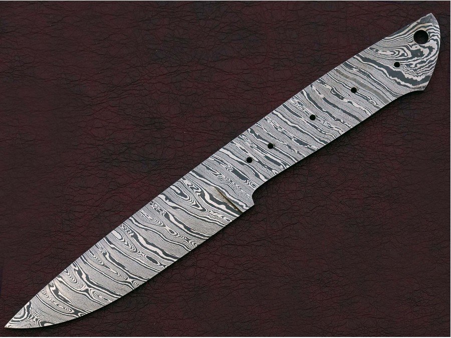 Custom Made Damascus Steel Hunting Knives Blade Blank Custom Made Damascus Steel Hunting Knives Blade Blank