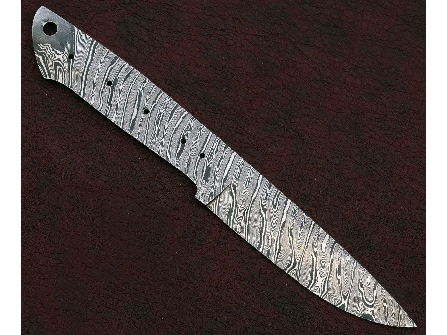 Custom Made Damascus Steel Hunting Knives Blade Blank Custom Made Damascus Steel Hunting Knives Blade Blank
