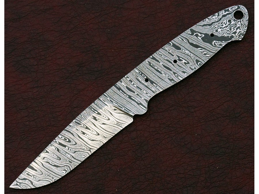 Custom Made Damascus Steel Hunting Knives Blade Blank Custom Made Damascus Steel Hunting Knives Blade Blank