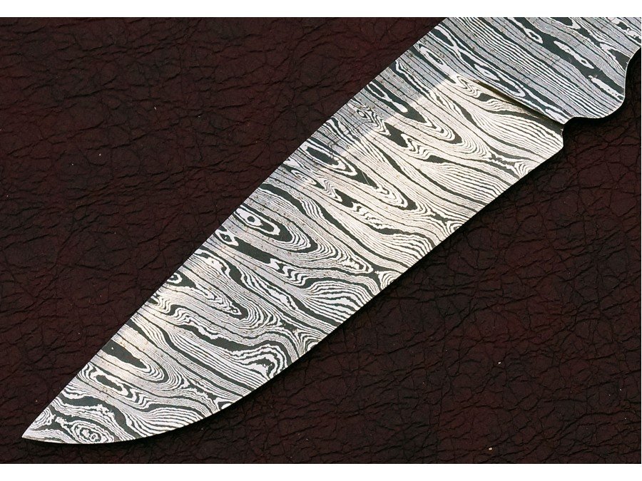 Custom Made Damascus Steel Hunting Knives Blade Blank Custom Made Damascus Steel Hunting Knives Blade Blank