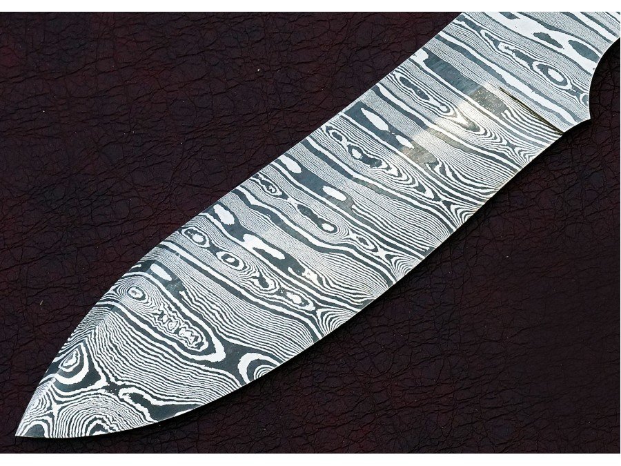 Custom Made Damascus Steel Hunting Knives Blade Blank Custom Made Damascus Steel Hunting Knives Blade Blank