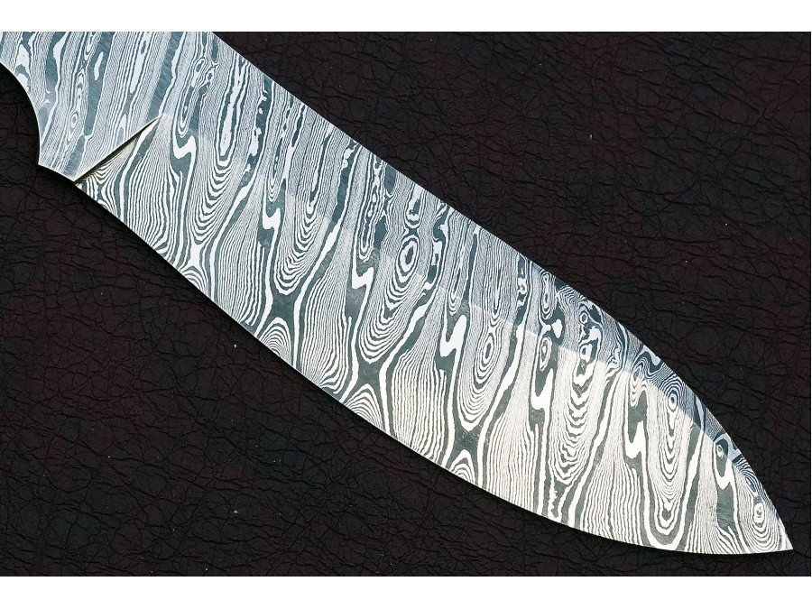 Custom Made Damascus Steel Hunting Knives Blade Blank Custom Made Damascus Steel Hunting Knives Blade Blank