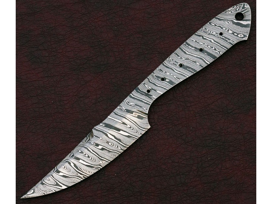 Custom Made Damascus Steel Hunting Knives Blade Blank Custom Made Damascus Steel Hunting Knives Blade Blank