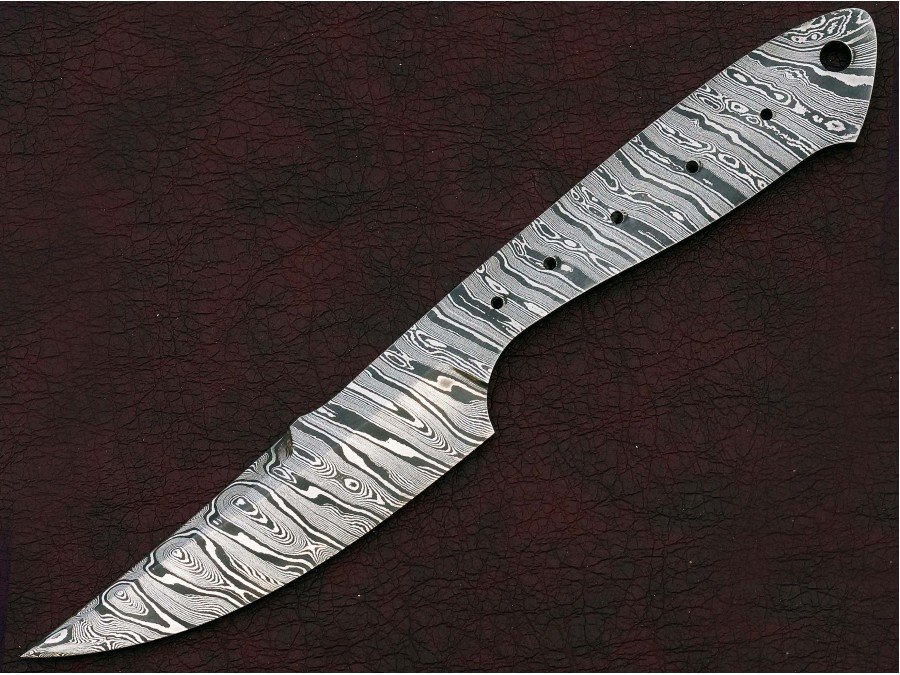 Custom Made Damascus Steel Hunting Knives Blade Blank Custom Made Damascus Steel Hunting Knives Blade Blank