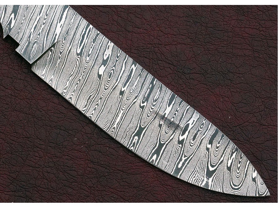 Custom Made Damascus Steel Hunting Knives Blade Blank Custom Made Damascus Steel Hunting Knives Blade Blank